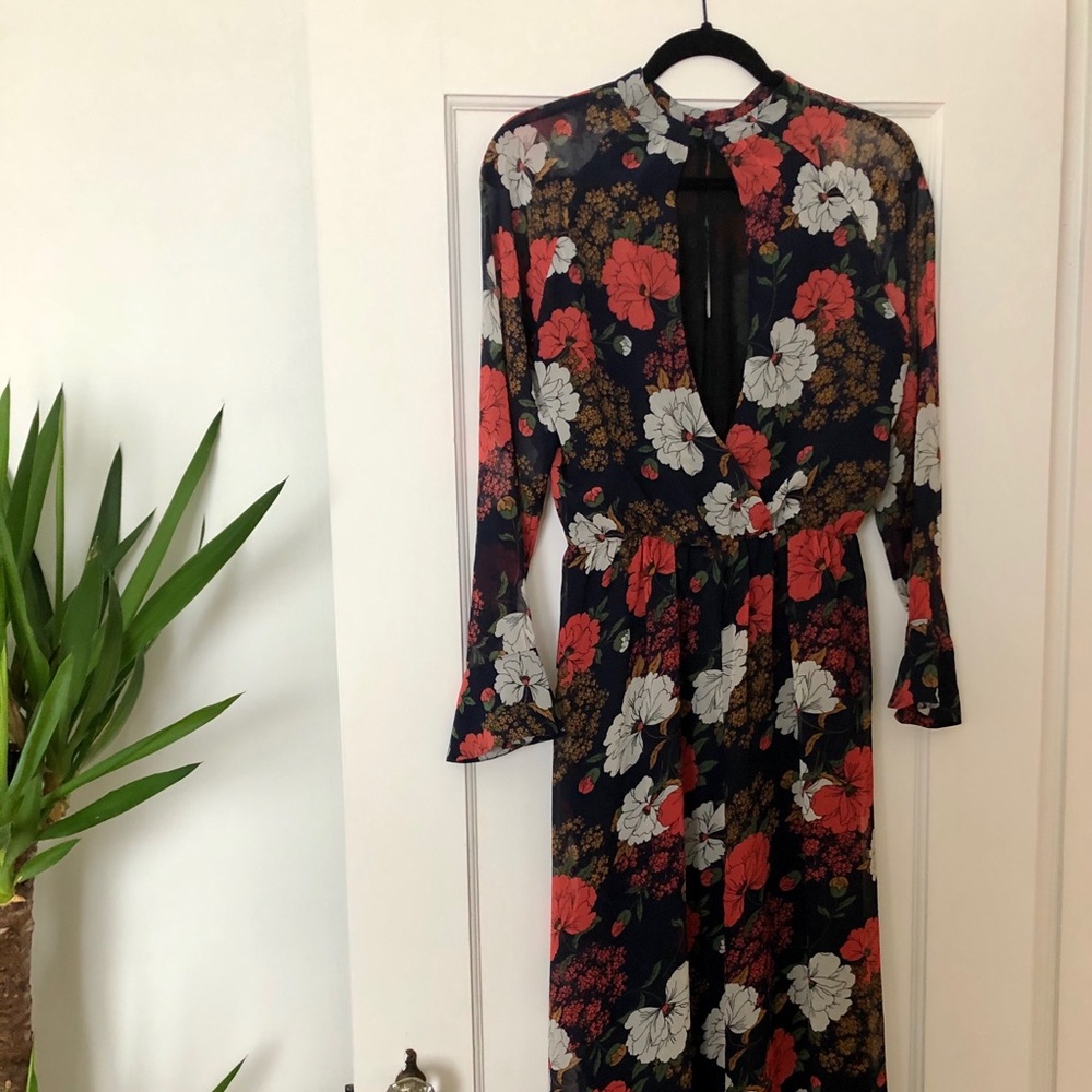 Zara Floral Maxi Dress Keyhole front open back